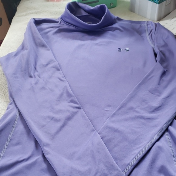 Under Armour Tops - Under armour fitted cold gear